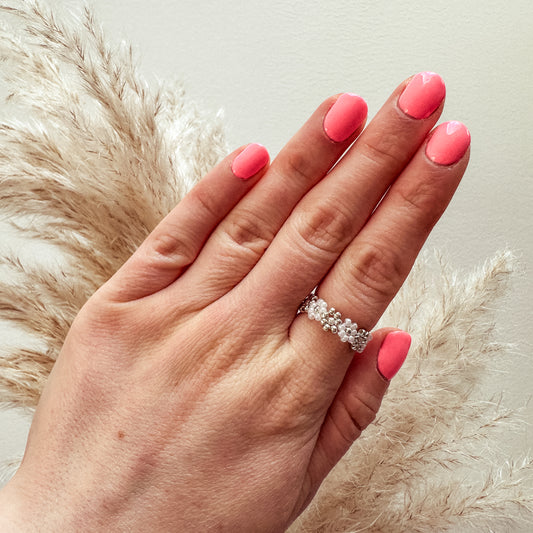 Blumenring aus Glasperlen SILVER WHITE