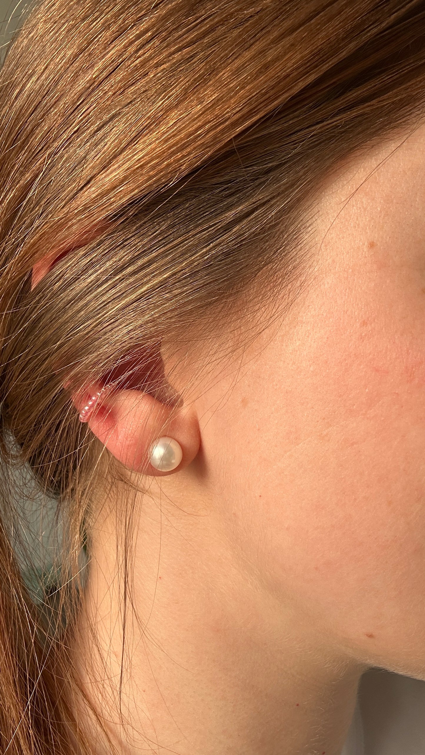Earcuff "Greta" aus Edelstahl und Glasperlen in Rosa