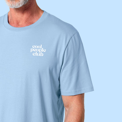 Life comes in waves you better start surfing – Unisex T-Shirt aus Bio-Baumwolle mit Backprint
