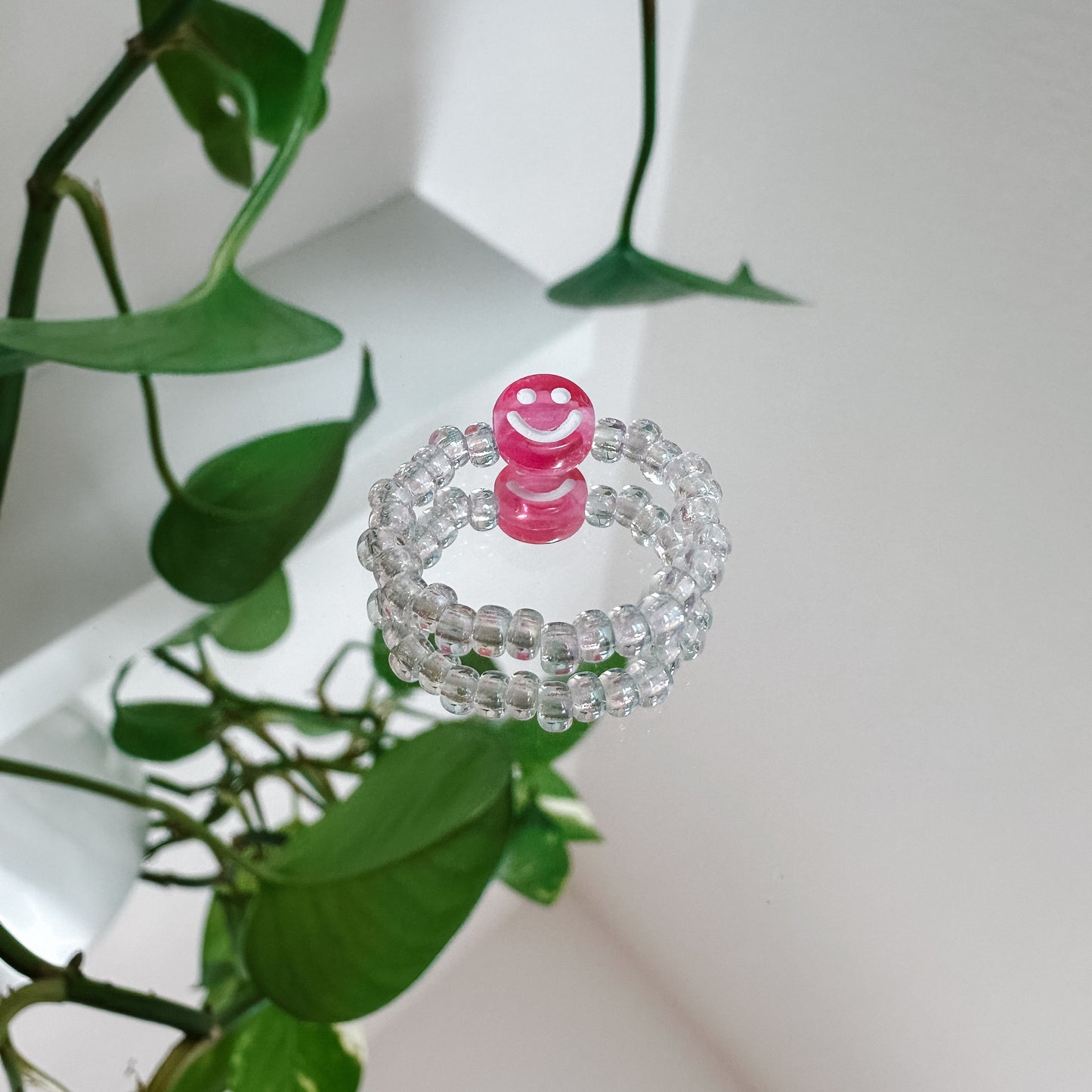 Perlenring "Miley" aus klaren Glasperlen