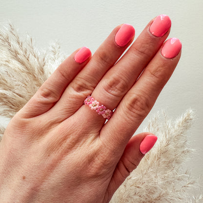 Blumenring "Lynn" aus Glasperlen in Rosa
