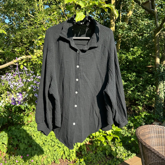 Oversize Musselinbluse "Nora" in Schwarz – One Size