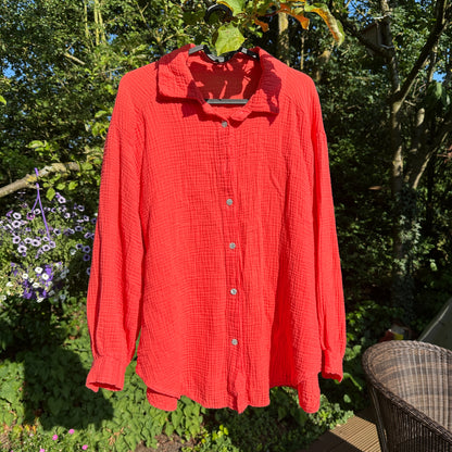 Oversize Musselinbluse "Nora" in Korallenrot – One Size
