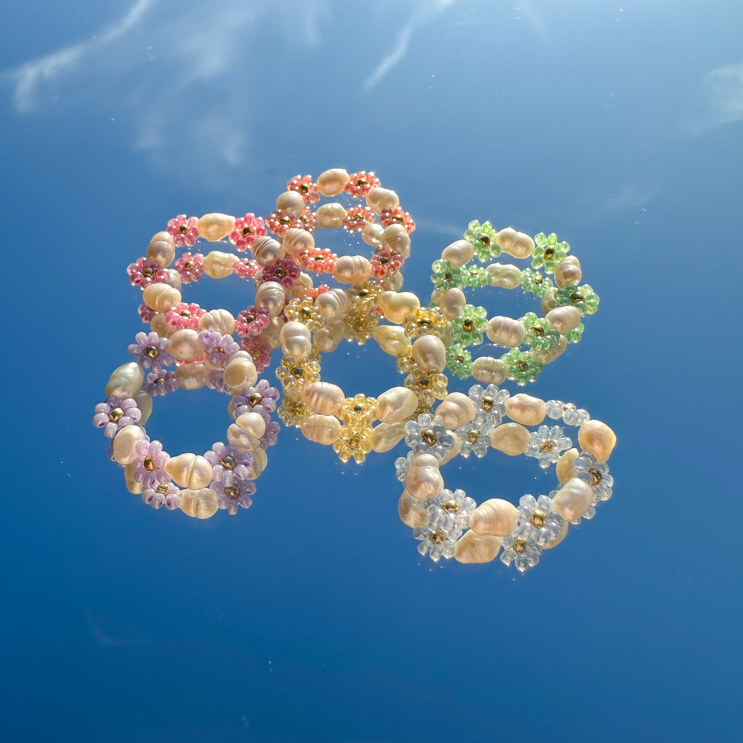 Blumenring "Flora" aus Süßwasser- und Glasperlen