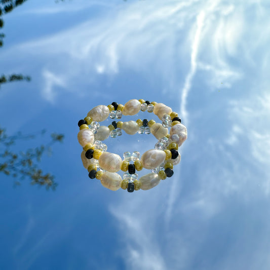 Blumenring "Honey Pearl" mit Süßwasserperlen und Bienen