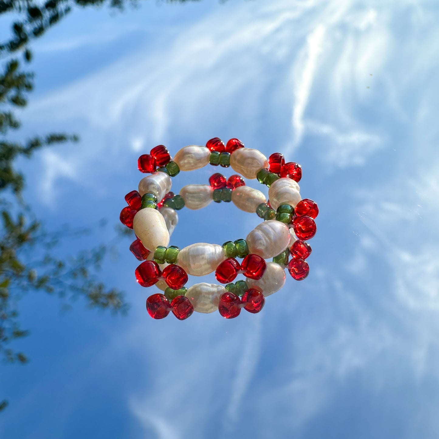 Blumenring "Cherry Pearl" mit Süßwasserperlen und Kirschen