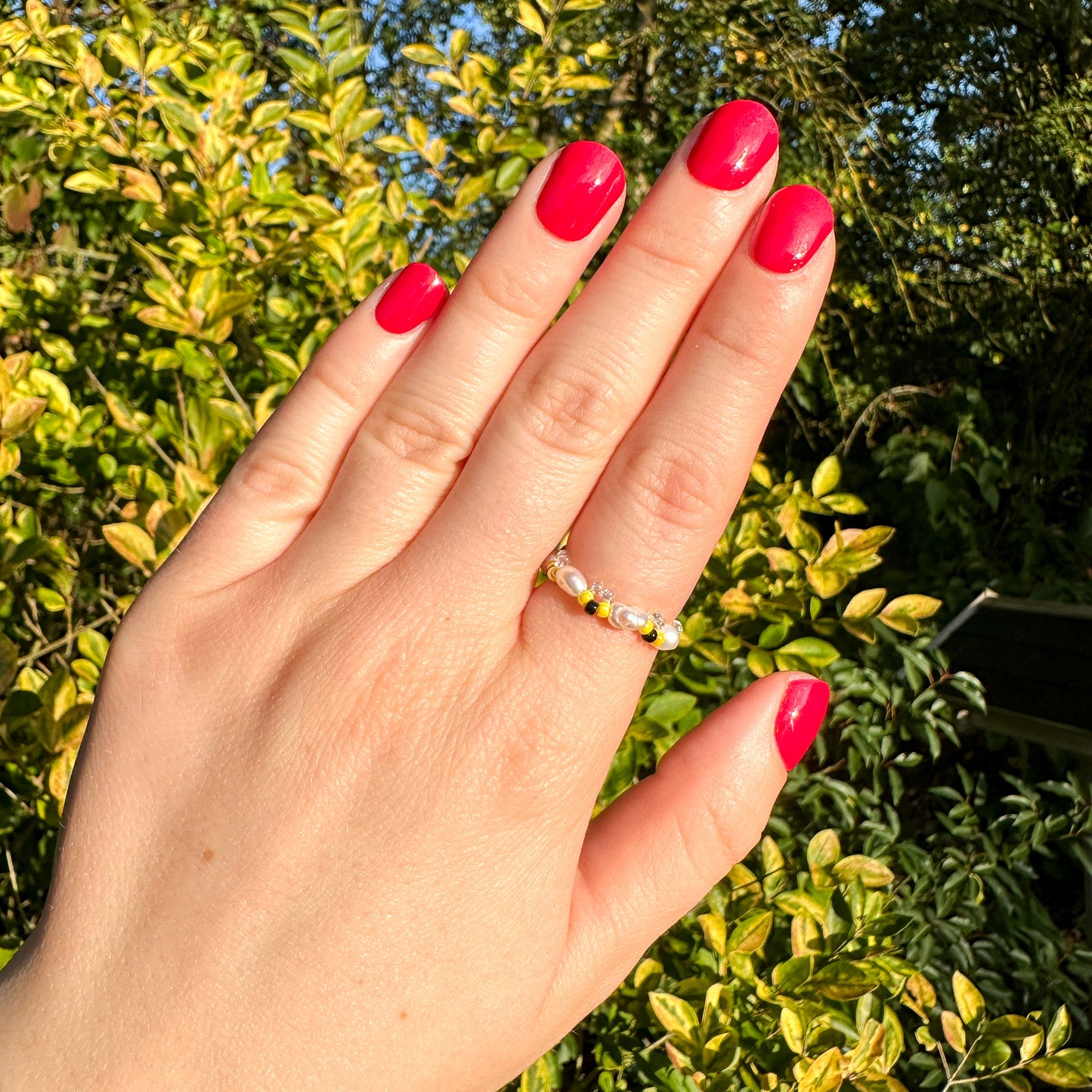 Blumenring "Honey Pearl" mit Süßwasserperlen und Bienen