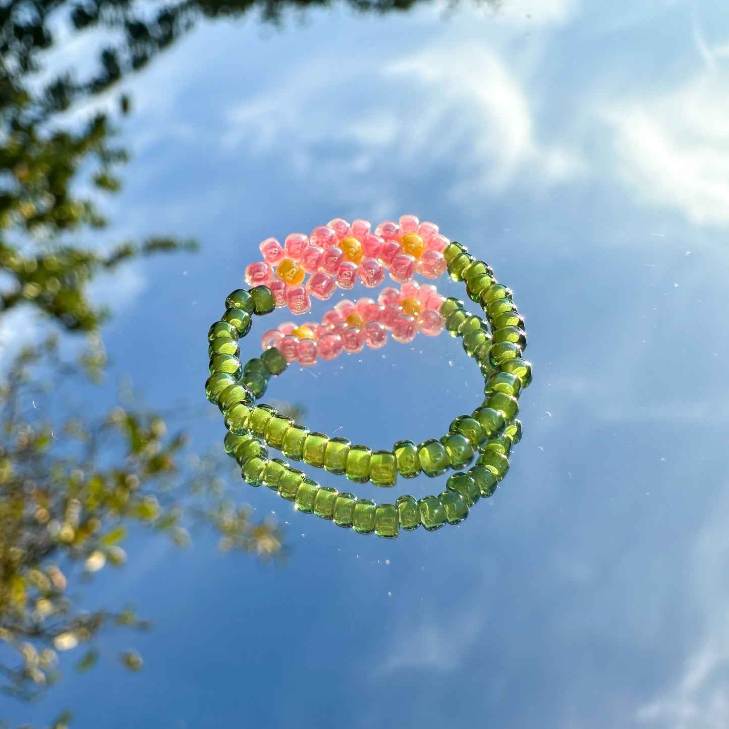 Blumenring "Maggie" aus Glasperlen mit 3 Margeriten