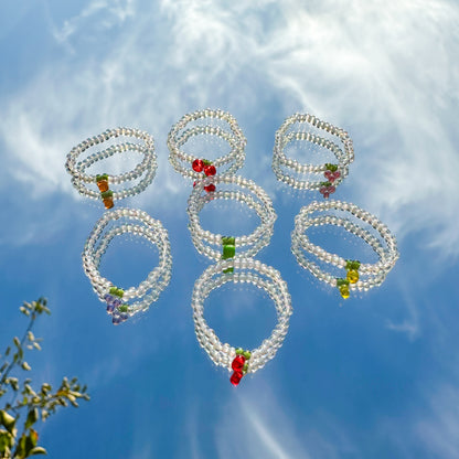 Perlenring "Emily" aus transparenten Glasperlen mit Heidelbeeren