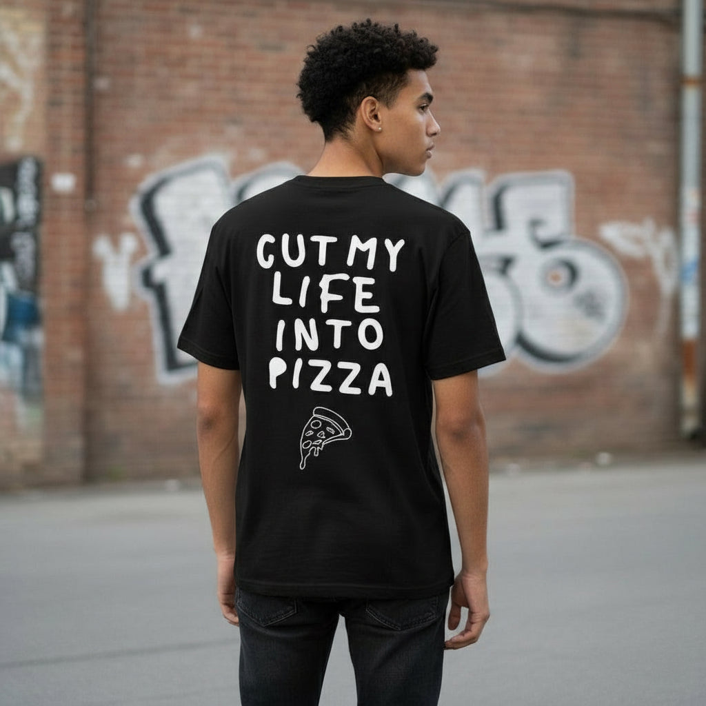 Unisex T-Shirt in Schwarz mit Backprint „Cut my life into Pizza“