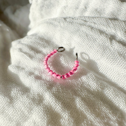 Earcuff "Jula" aus Edelstahl und Glasperlen in Pink