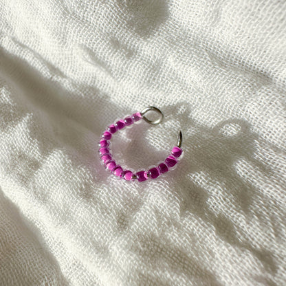 Earcuff "Jula" aus Edelstahl und Glasperlen in Lila
