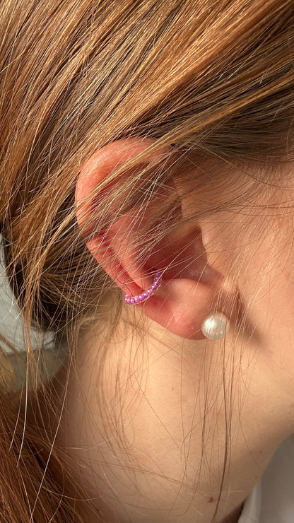 Earcuff "Jula" aus Edelstahl und Glasperlen in Lila