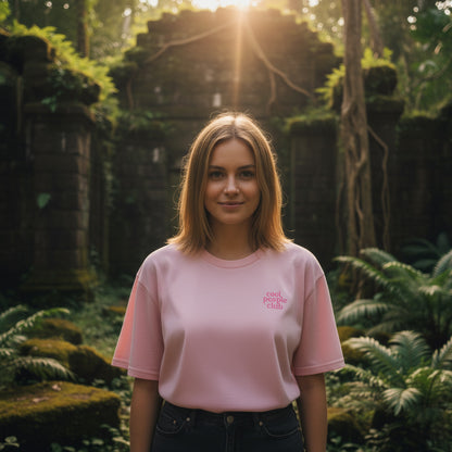 Unisex T-Shirt in Pink mit Backprint „Good things are coming“
